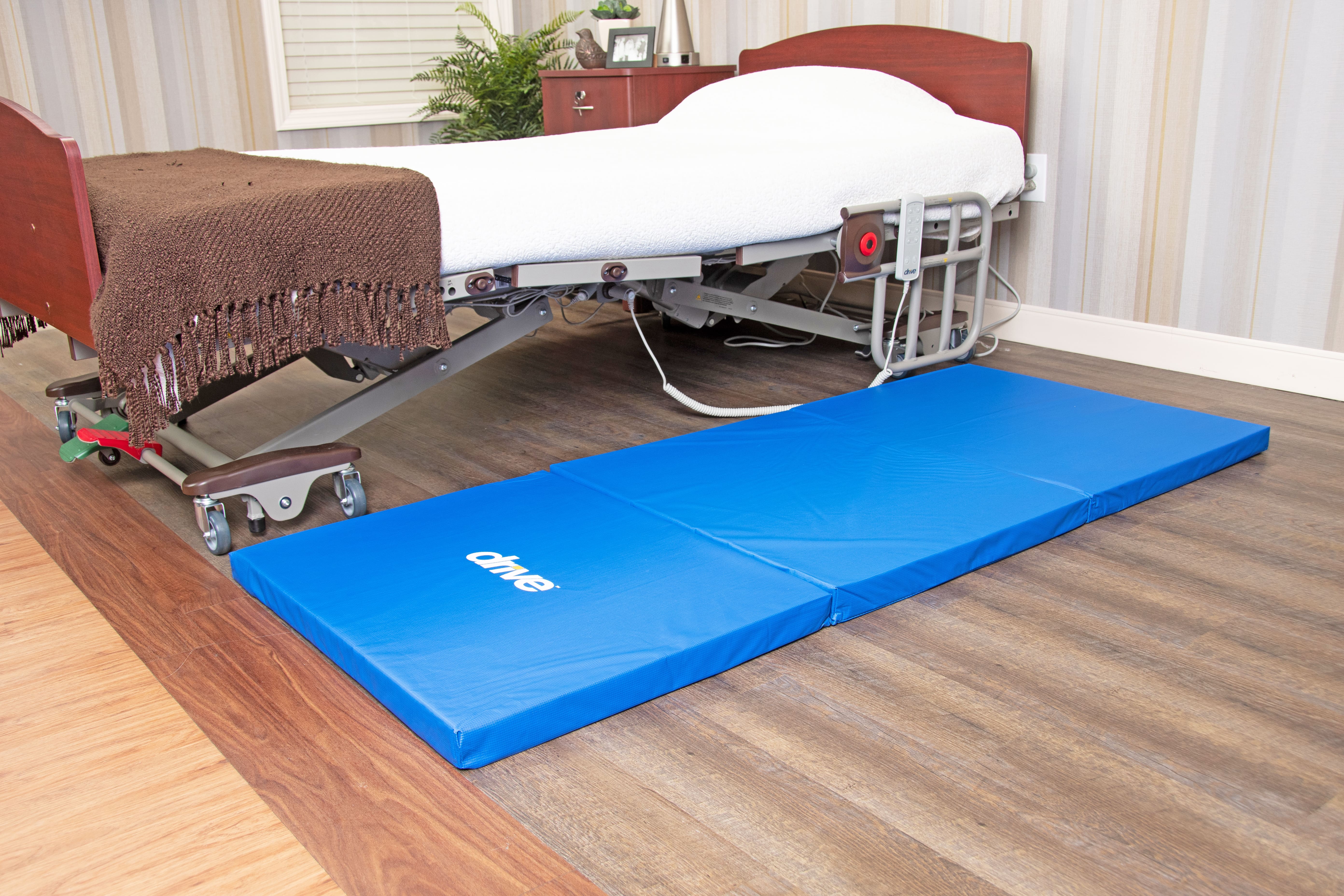 Tri-Fold Bedside Safety Fall Mat For Home & Clinical Care